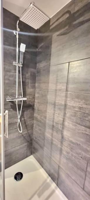 Le Duplex Catherine - Metro - Gare - Wifi ตูลูส ภายนอก รูปภาพ